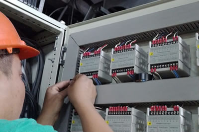 Electricidad y Comunicaciones